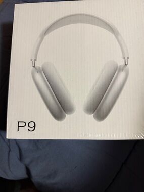 P9 Over-Ear Headphones - Black
